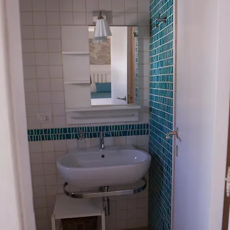 לינה וארוחת בוקר Room's Cacamece